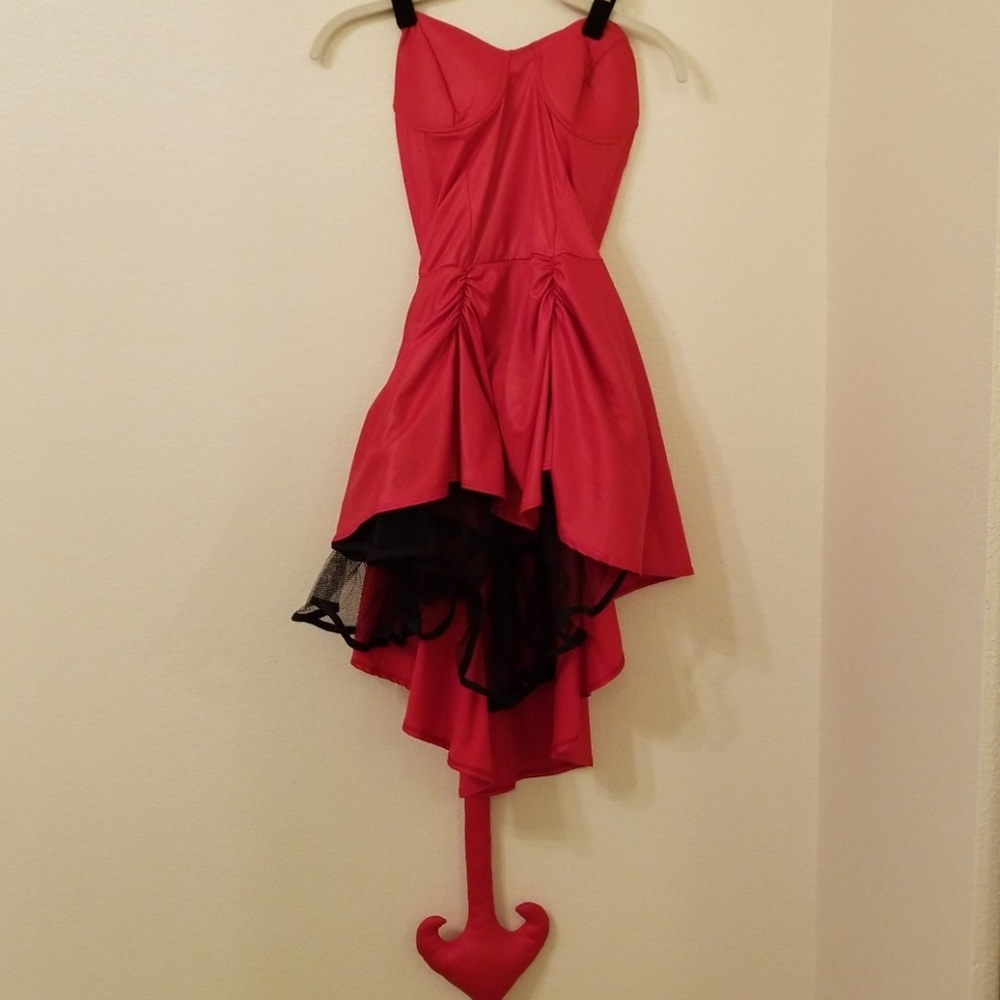 Bettie Page by Oliva - Devil Dress - zipper broken